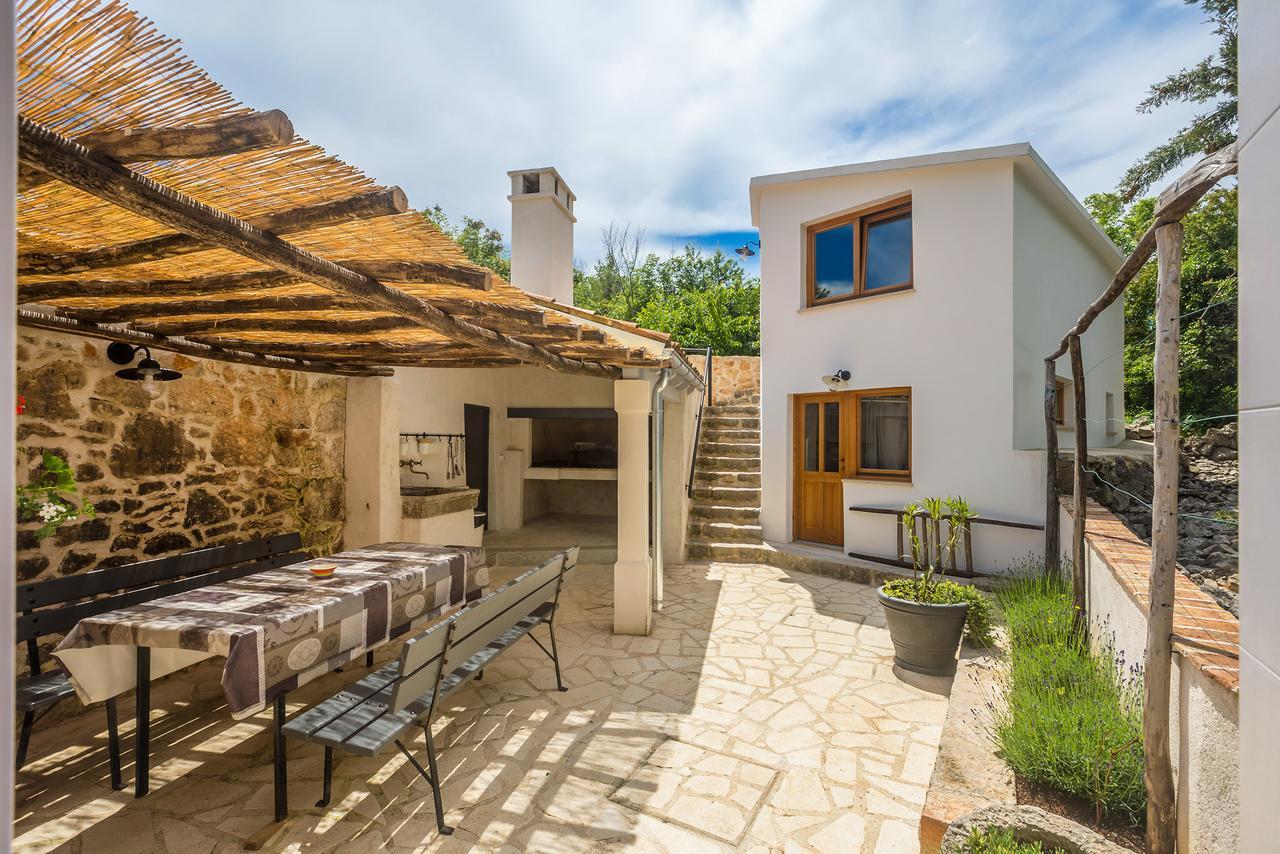 Holiday Home Jela Dobrinj Esterno foto